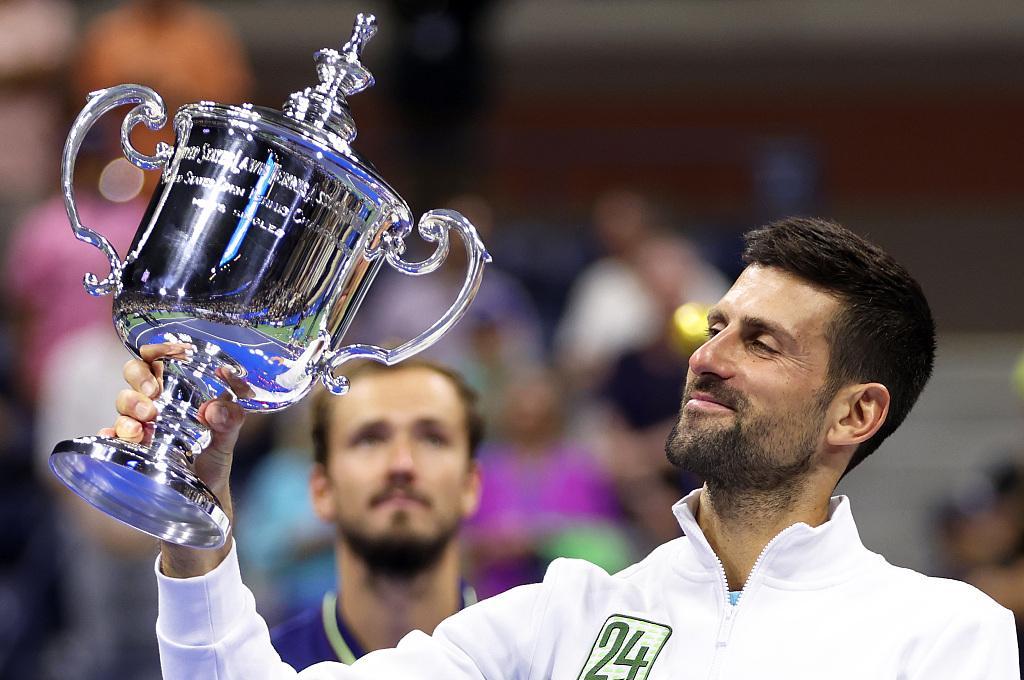 年终总决赛力克戴维斯杯，德约科维奇关键制胜