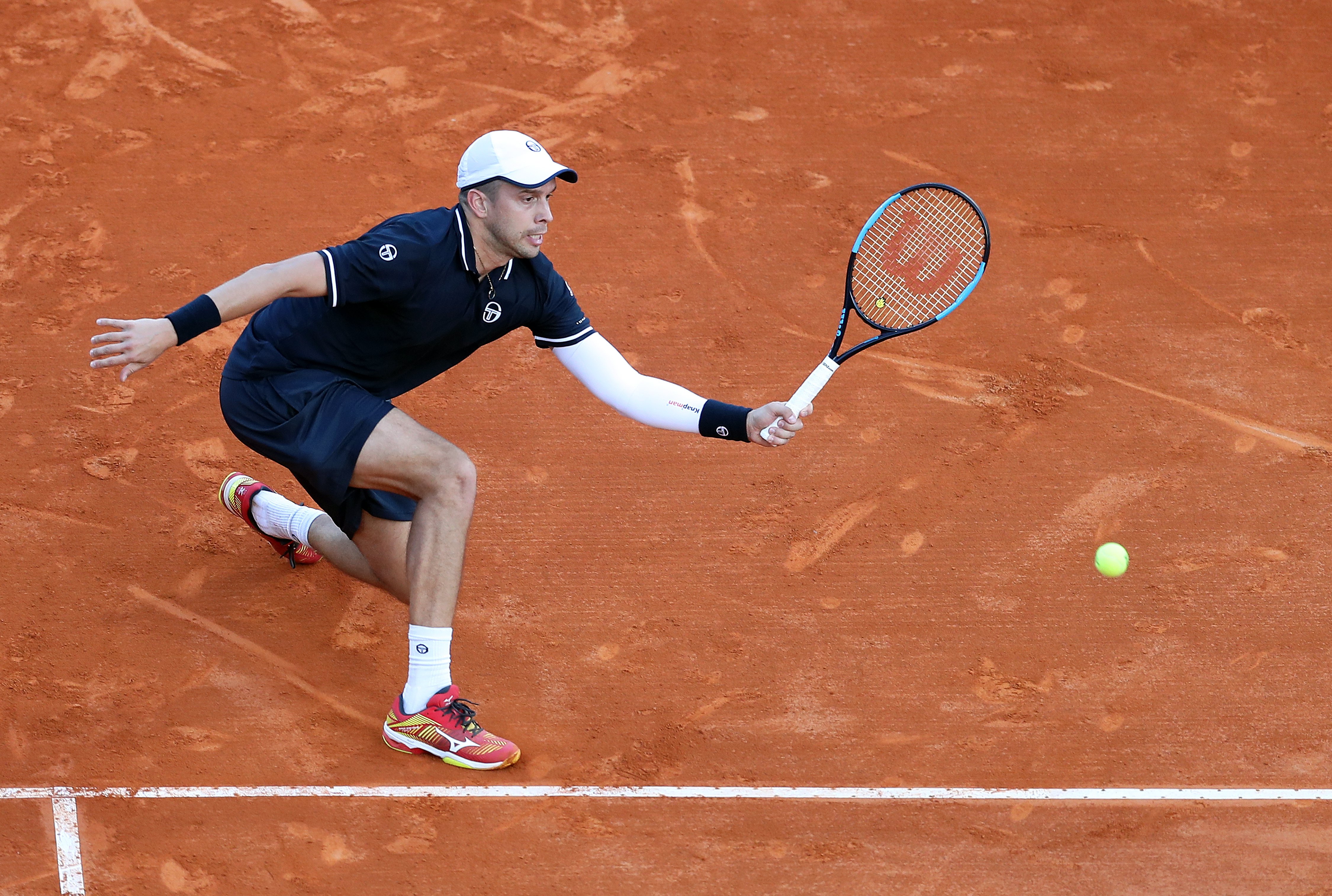 蒙特卡洛大师赛轻取法网，兹维列夫刷新纪录