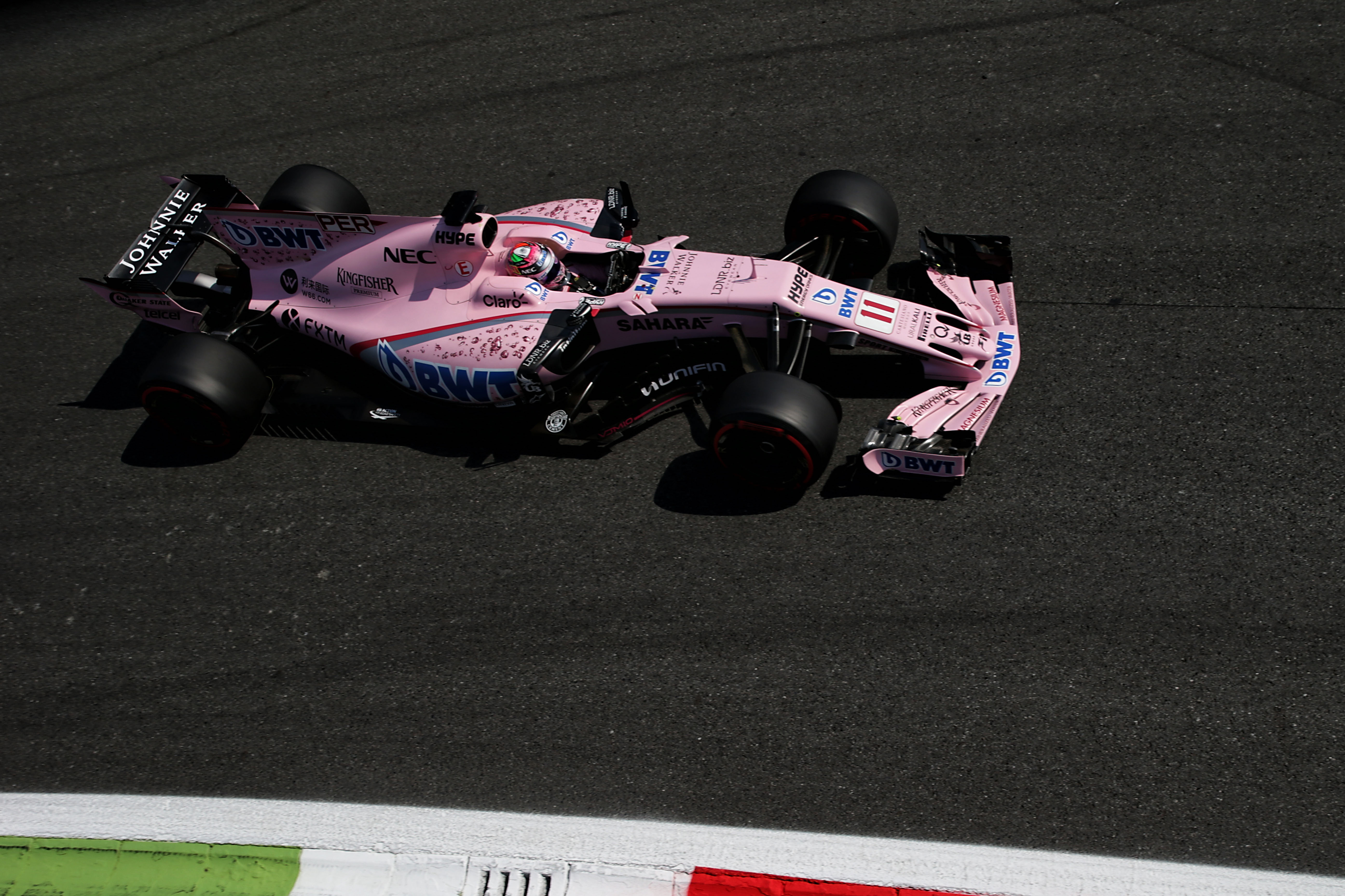 梅赛德斯鏖战红牛二队,佩雷兹高光表现 梅赛德斯鏖战红牛二队,佩雷兹高光表现