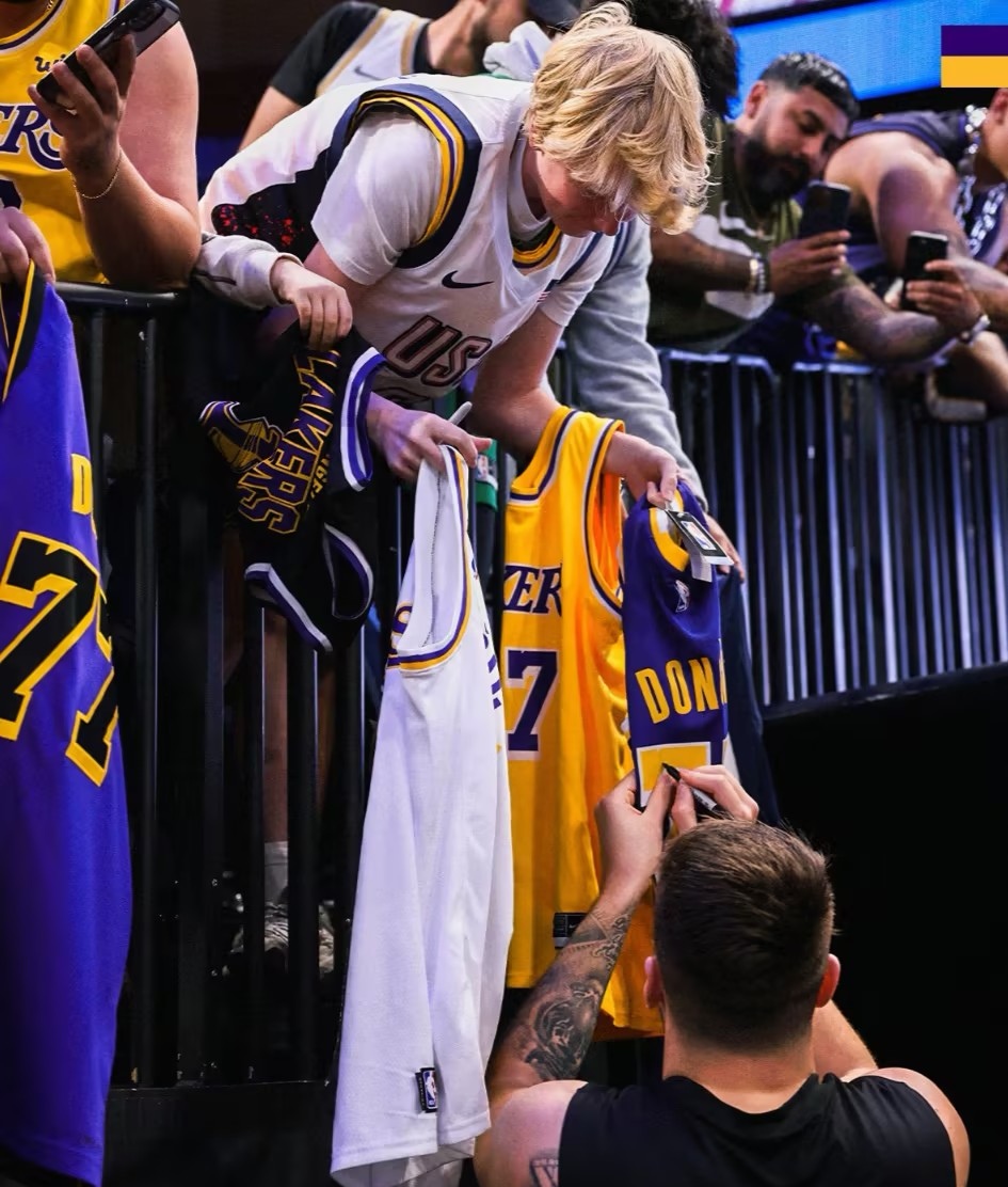 魔术完胜山东队，恩比德状态火热