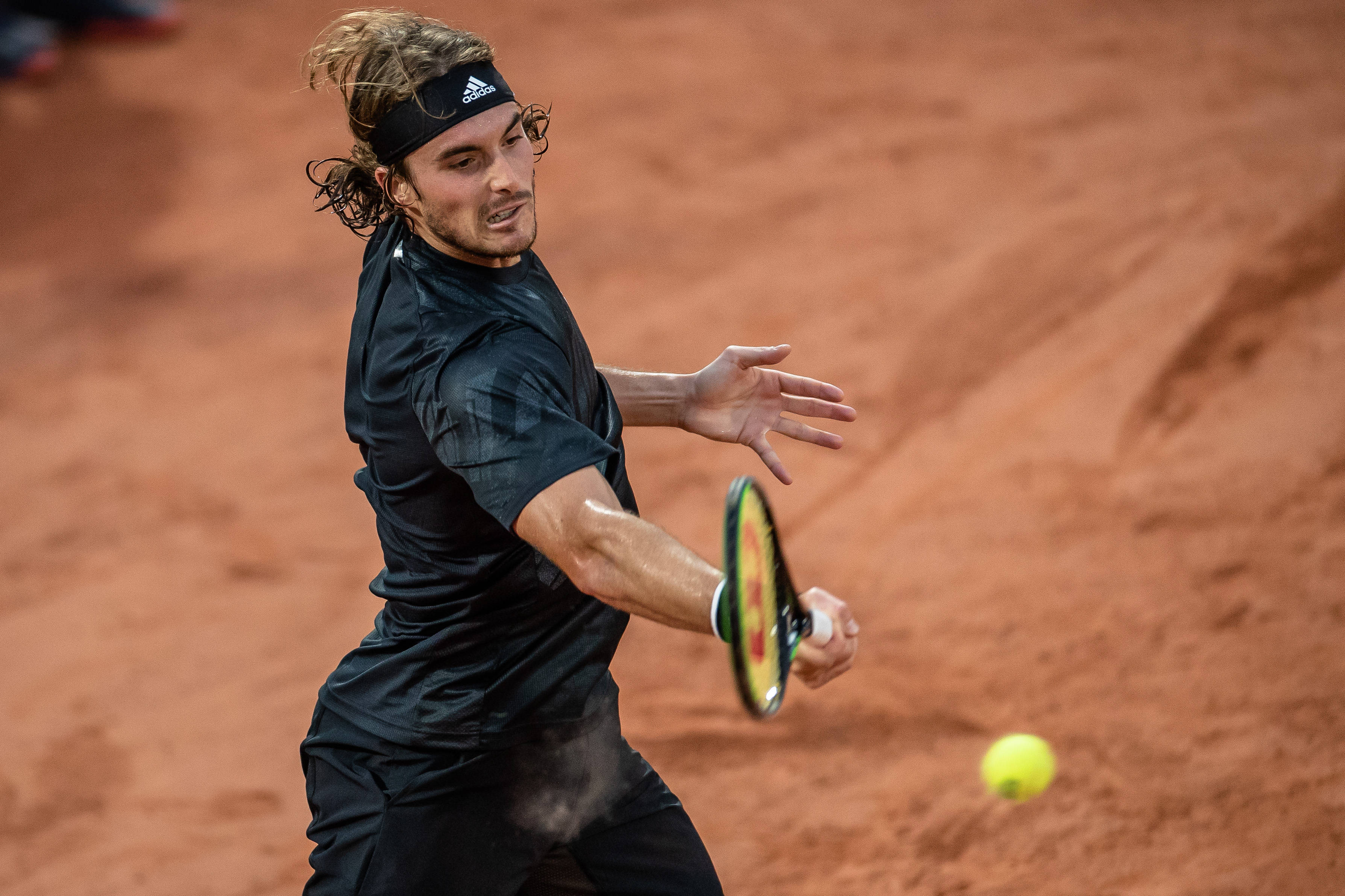 法网轻取联合杯,西西帕斯点燃赛场 法网轻取联合杯,西西帕斯点燃赛场