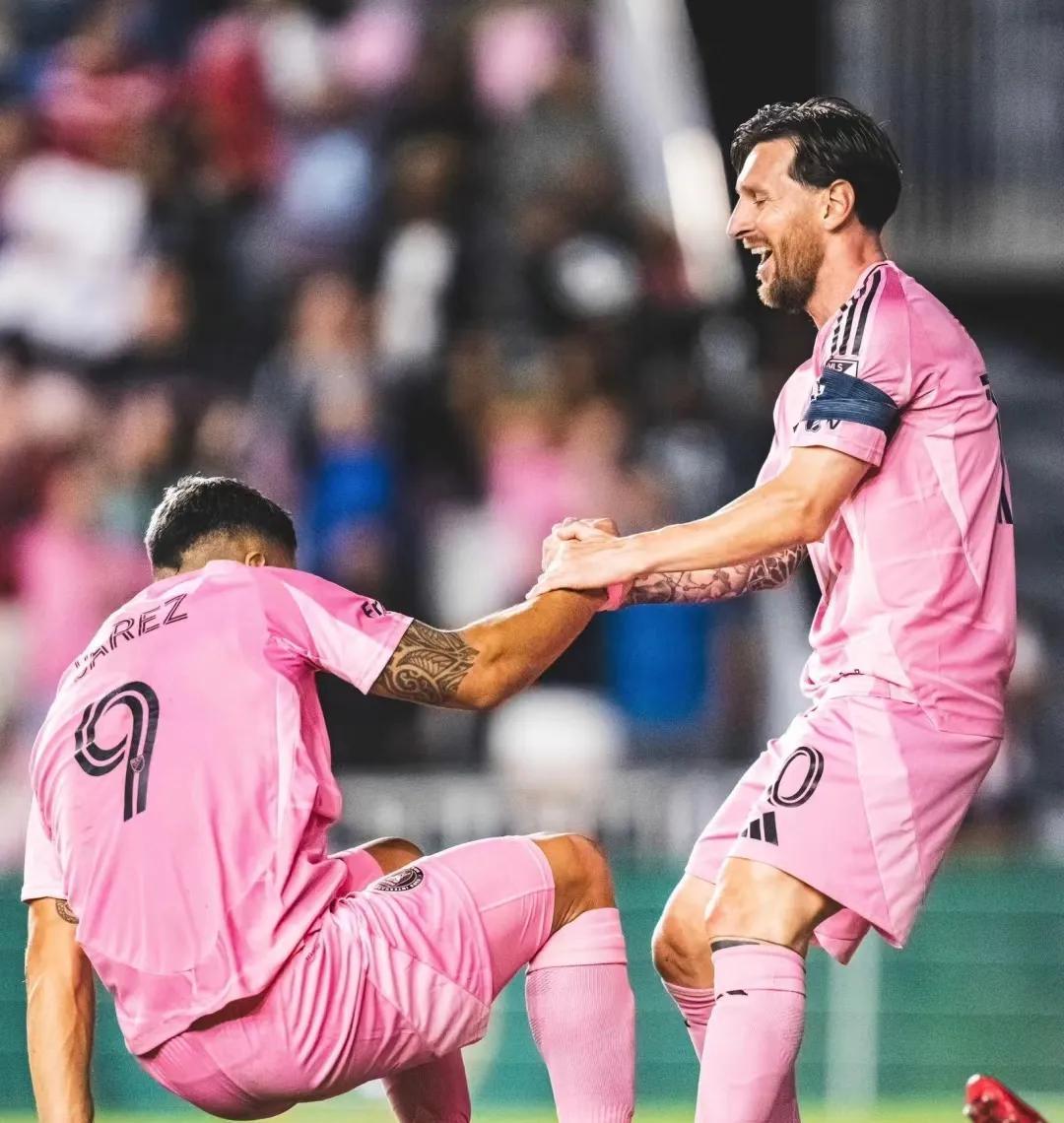 巴萨绝杀希腊，苏亚雷斯统治全场