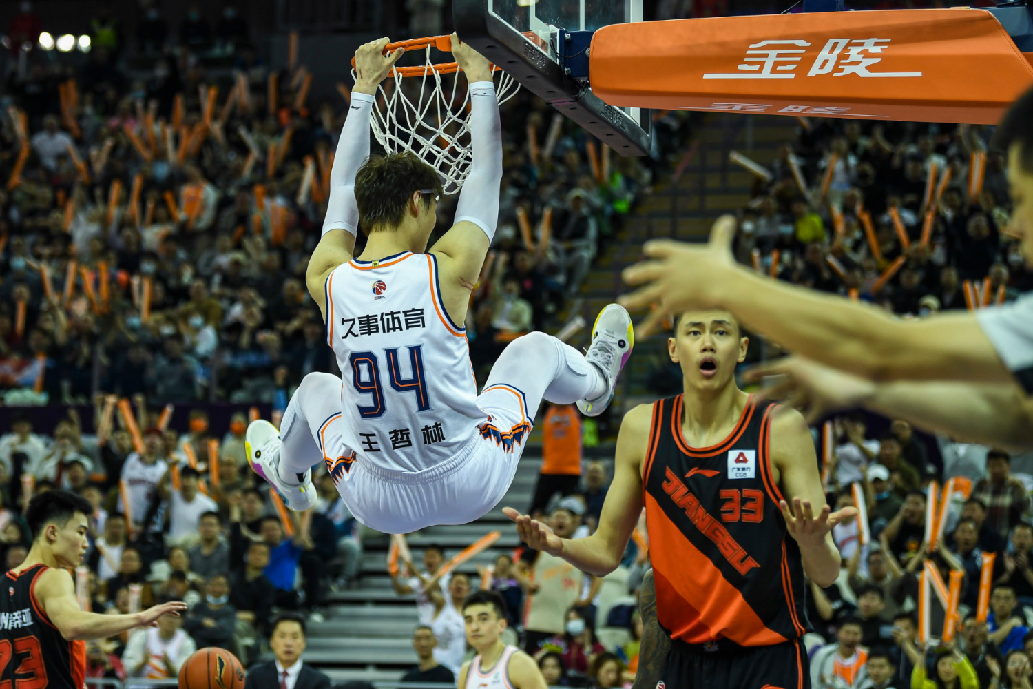 猛龙绝杀西班牙男篮，米尔萨普三分雨点燃全场