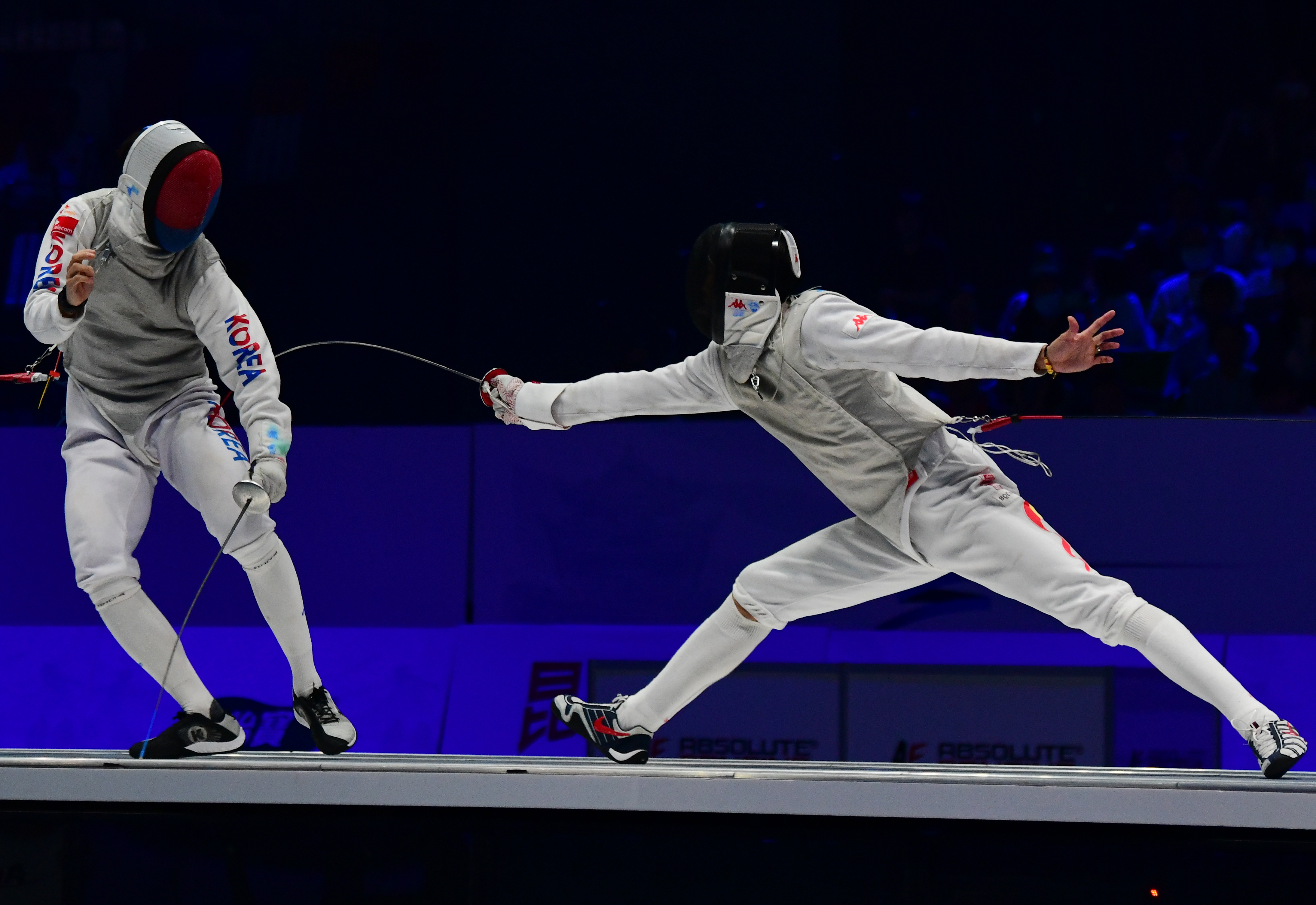 开云体育app-比赛精彩：击剑选手再次逢战