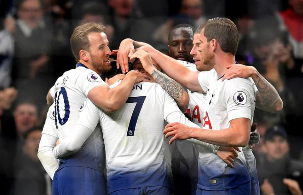 开云官方app入口-瓦朗谢红星客场战平，积分继续攀升