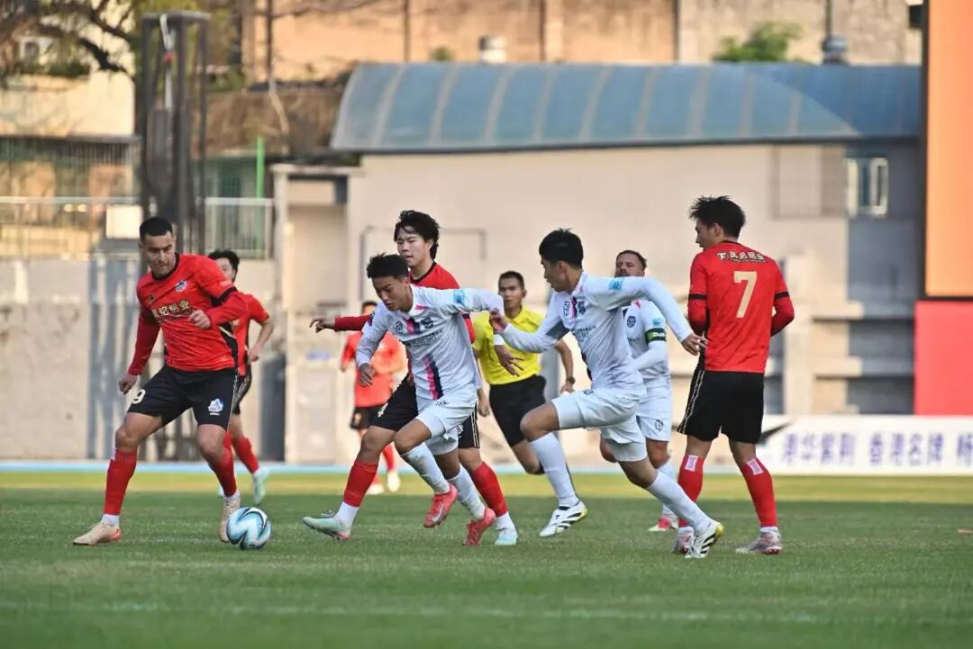 足球赛事上再次掀起激烈角逐