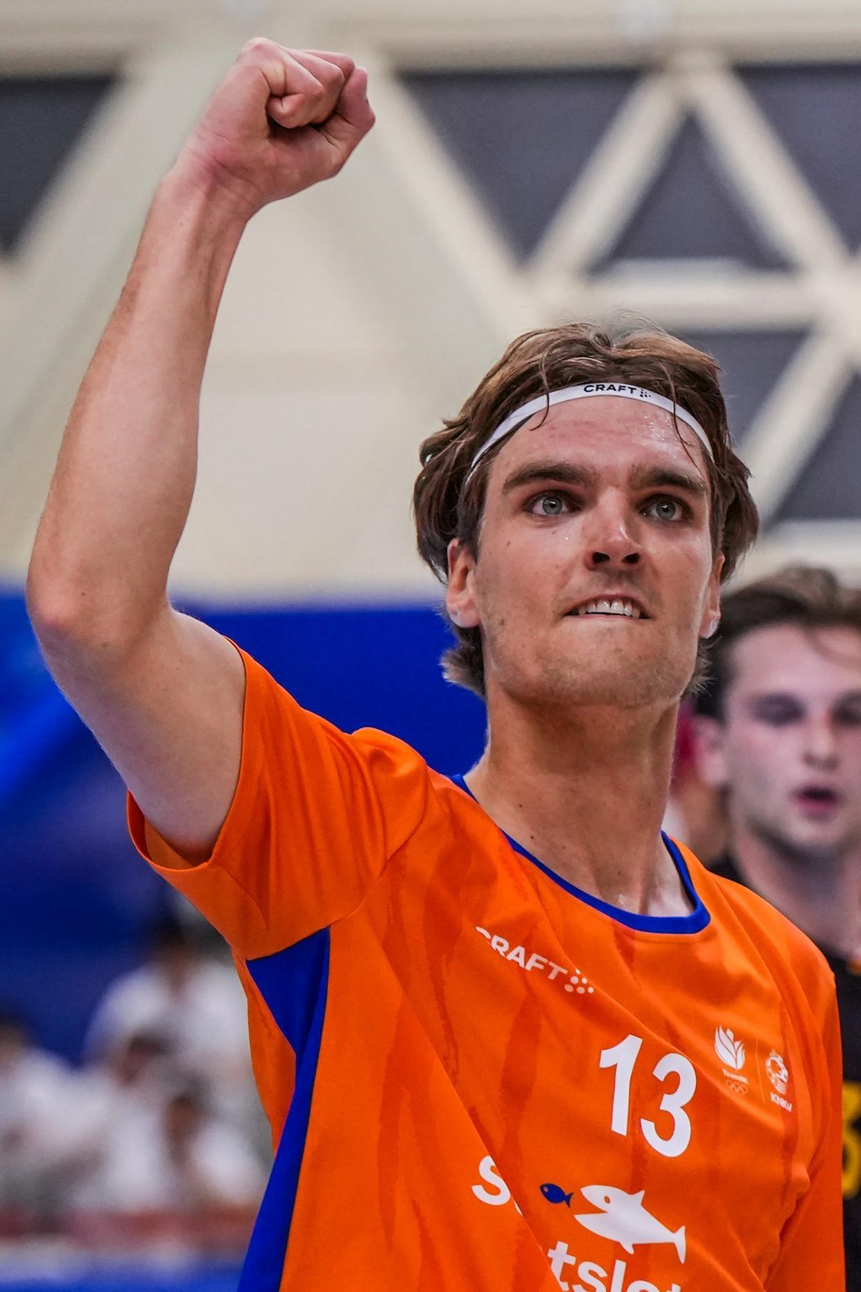 荷兰选手刷新纪录，夺得冠军