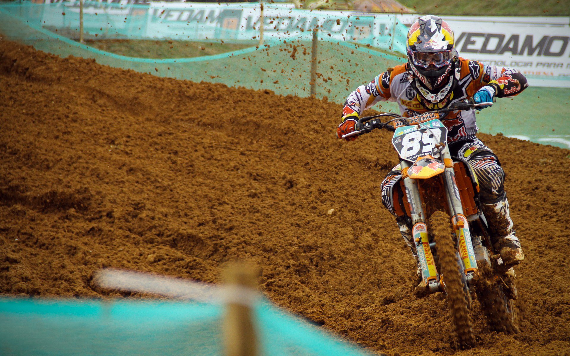 苏亚雷斯爆发点燃里昂，全面压制战术终结亚特兰大神话